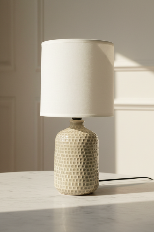 Porcelain table lamp