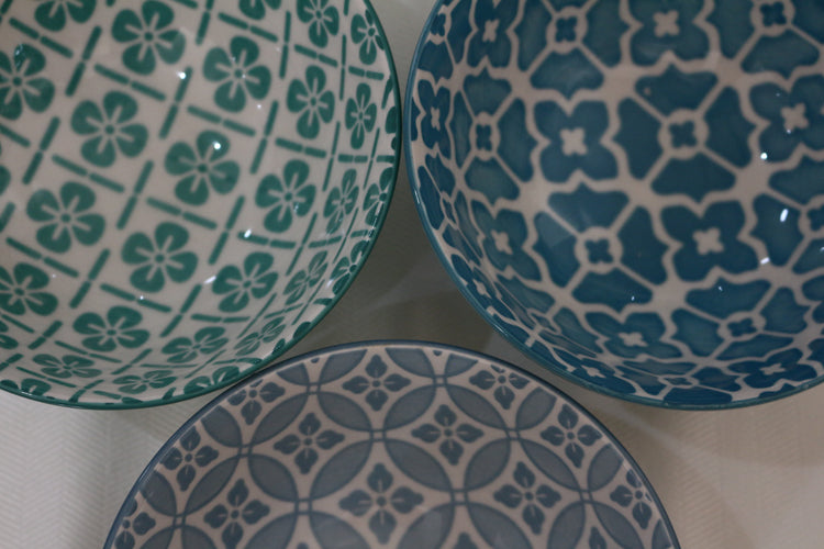 SET OF SIX MIX AND MATCH BOWLS 4.75 IN