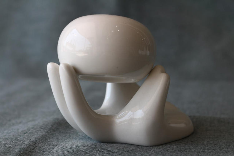 Salt & pepper shaker set
